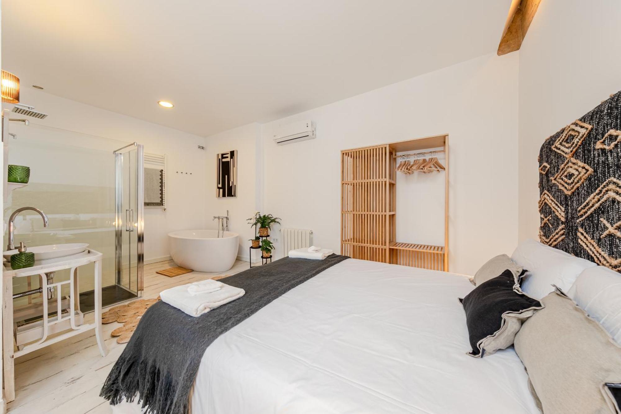 Ohliving Clavijo Seville